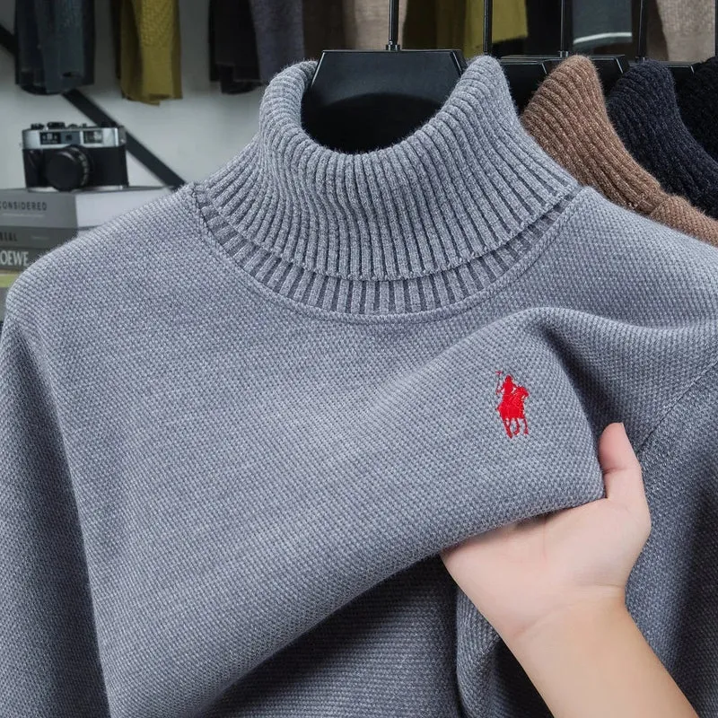 Herren-Rollkragenpullover aus besticktem Samt – Warmer, luxuriöser Strickpullover mit Ponymotiv