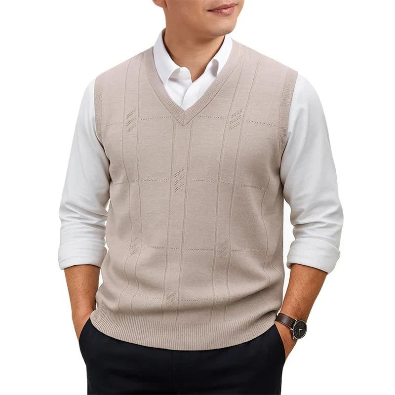 Verleihen Sie Ihrem Stil mit unserer ärmellosen Herren-Strickweste mit V-Ausschnitt das gewisse Extra.